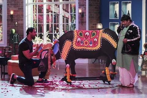 John Abraham was snapped on Comedy Nights with Kapil during the Promotions of Welcome Back