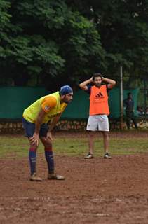 Ranbir Kapoor Practices Soccer!