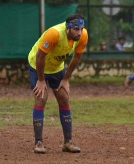 Ranbir Kapoor Practices Soccer!