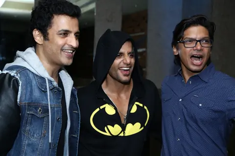 Karanvir Bohra poses with Shaan and Ganesh Hegde at his Birthday Bash