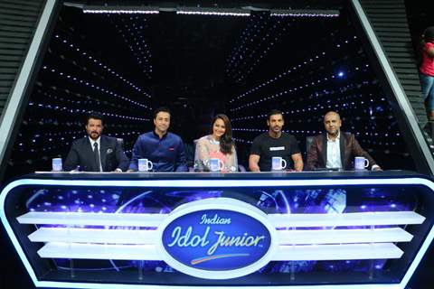 Cast of Welcome Back for Promotions on Indian Idol Junior