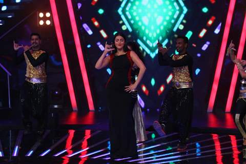 Shruti Haasan for Promotions of Welcome Back on Indian Idol Junior