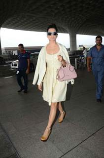 Kangana Ranaut Snapped at Airport