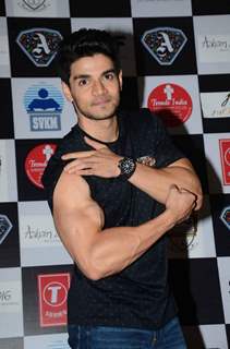 Sooraj Pancholi for Promotions of Hero at Mithibai College