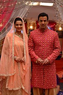 Ronit Roy and Pallavi Kulkarni at Itna Karo Na Mujhe Pyaar