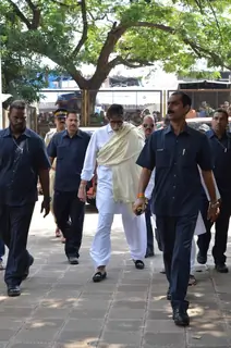Amitabh Bachchan at Aadesh Shrivastava's Funeral