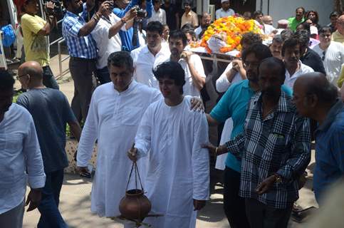 Aadesh Shrivastava performs the last rites at his Funeral