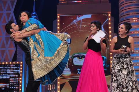 Bharti Singh and Roshni Chopra at GR8 ITA Awards