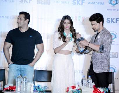 Salman Khan, Athiya and Sooraj Signs the Shoe During the Press Meet of 'Hero' in Gurgaon