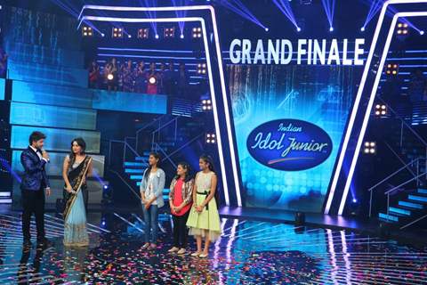 Hussain Kuwajerwala, Asha Negi with Contestants at Indian Idol Junior Season 2 Grand Finale