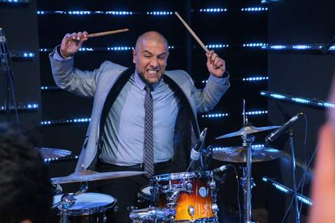 Vishal Dadlani Plays Drums at Indian Idol Junior Season 2 Grand Finale