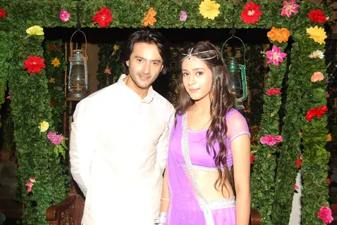 Hiba Nawab and Dhruv Bhandari on the Sets of Tere Sheher Mein