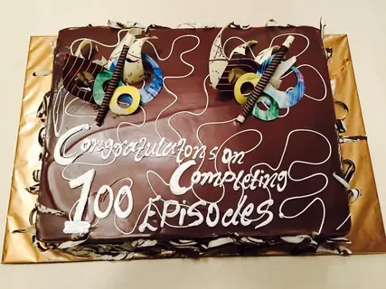 Cake for 100 Episode Completion of Piya Rangrezz