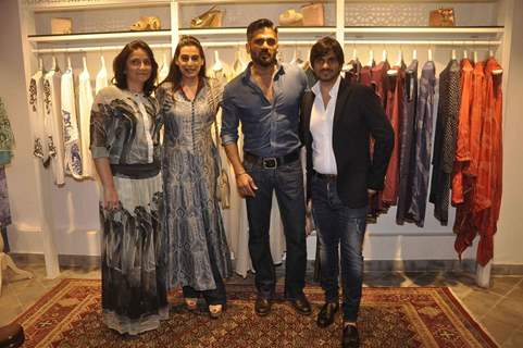 Suniel and Mana Shetty at Launch of Kashish InFiore Store