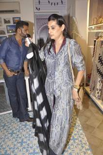 Suniel and Mana Shetty at Launch of Kashish InFiore Store