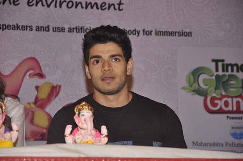 Sooraj Pancholi at Green Ganesh Pandal