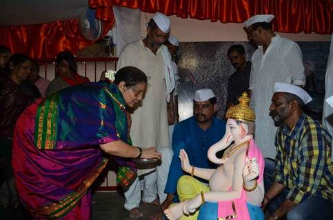 Nana Patekar Brings Ganpati Bappa Home