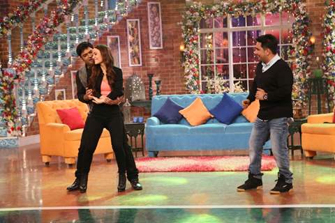 Kapil Sharma and Elli Avram shake a leg on Comedy Nights With Kapil