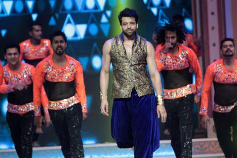 Himmanshoo A Malhotra Performs at Sony TV's Deva Shree Ganesha Show