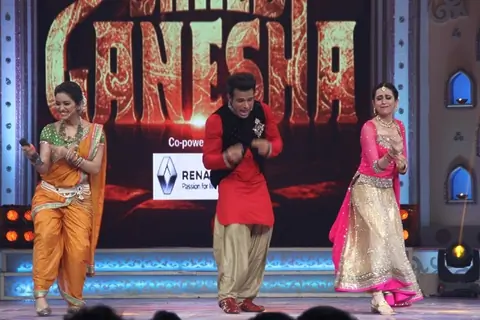 Asha Negi, Rithvik Dhanjani and Karisma Kapoor Performs at Sony TV's Deva Shree Ganesha
