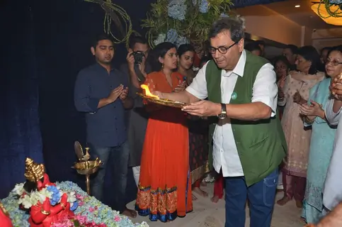 Subhash Ghai Does Ganpati Pooja at Salman's Residence