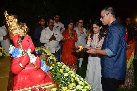 Atul and Alvira Agnihotri Does Last Ganesh Aarti Before Ganpati Visarjan Procession