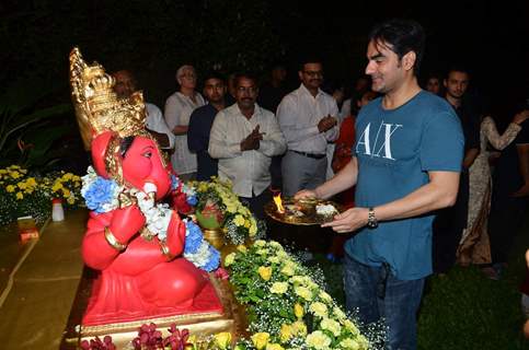 Arbaaz Khan Does Last Ganesh Aarti Before Ganpati Visarjan