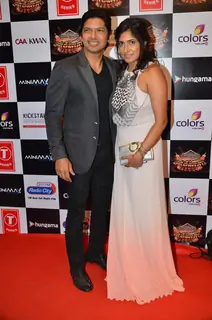 Shaan With His Wife Pays Tribute to Gulshan Kumar