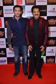 Aditya and Udit Narayan Pays Tribute to Gulshan Kumar