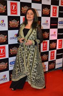 Pooja Bhatt Pays Tribute to Gulshan Kumar