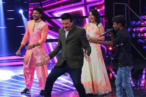 Anu Malik Dances With Hussain K and Mini Mathur at Celebration of Indian Idol 10 Years Journey