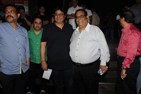 Vashu Bhagnani and Satish Kaushik at Special Screening of Kis Kisko Pyaar Karoon