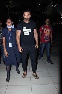 John Abraham Snapped at Airport