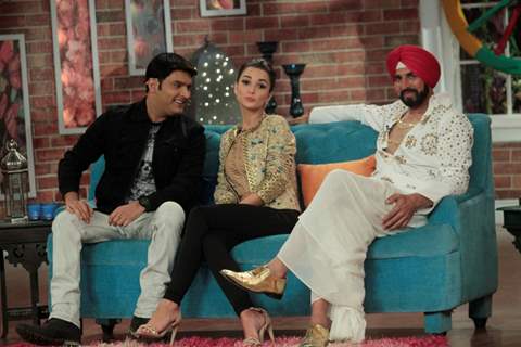 Akshay Kumar and Amy Jackson for Promotions of Singh is Bling on Comedy Nights With Kapil