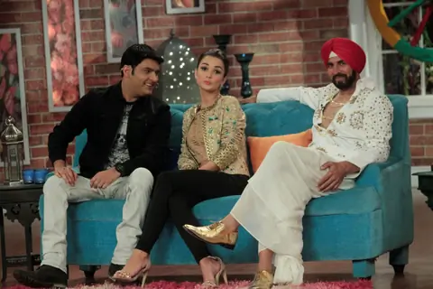 Akshay Kumar and Amy Jackson for Promotions of Singh is Bling on Comedy Nights With Kapil