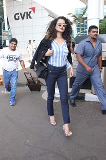 Kangana Ranaut snapped at Airport while returning from Lucknow