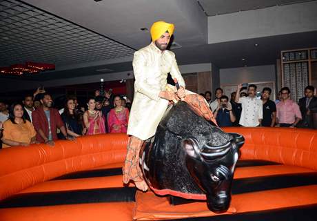 Akshay Kumar tries his hand at bull ride at the Bling Fashion Show