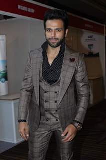 Rithvik Dhanjani at the Globoil Awards