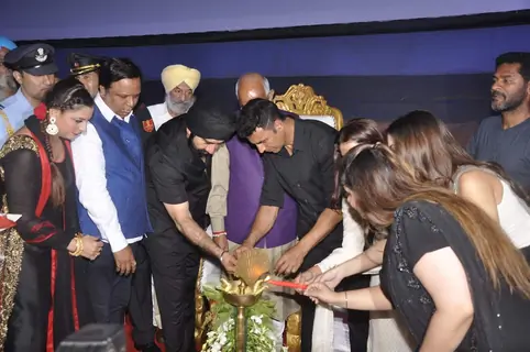 Akshay Kumar lights the lamp at the Special Screening of Singh is Bling
