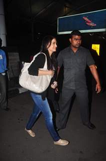 Aishwarya Rai Bachchan Snapped at Airport