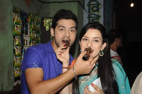 Karam Rajpal and Ekta Kaul at Celebration of Mere Angne Mein 100 episodes Completion