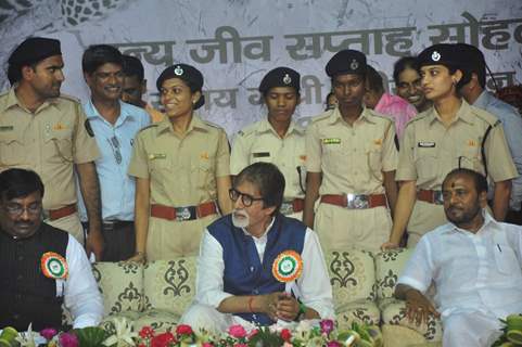 Ministers and Big B at 'Save the Tiger' Campaign at SGNP