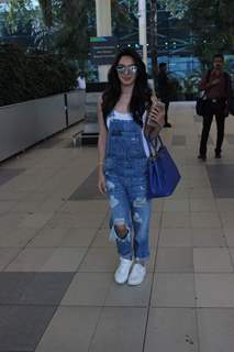 Illeana D'cruz Snapped at Airport