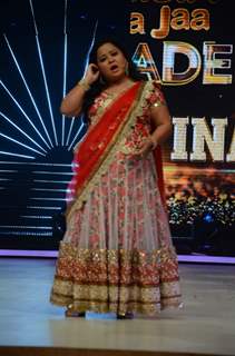 Bharti Singh On Set of Jhalak Dikhhla Jaa - Grand Finale