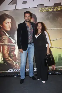 Rohit Roy and Mansi Joshi Roy at Premiere of Jazbaa
