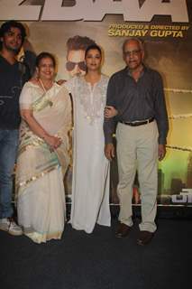 Aishwarya Rai Bachchan with Family at Premiere of Jazbaa