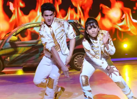 Faisal Khan and Vaishnavi Patil Dance Their Way to the Trophy