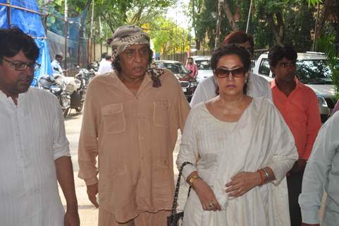 Ranjeet Attends Prayer Meet of Ravindra Jain