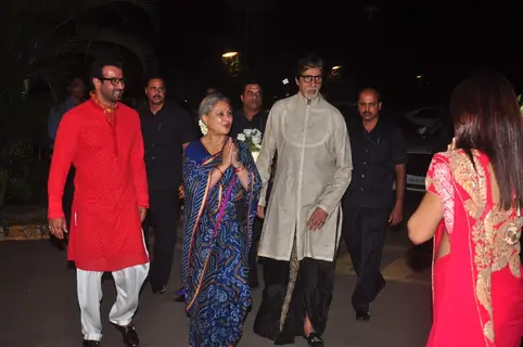 Amitabh and Jaya Bachchan at 'Mata Ki Chowki' Hosted By Ronit Roy on His Birthday