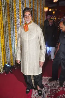 Amitabh Bachchan at 'Mata Ki Chowki' Hosted By Ronit Roy on His Birthday